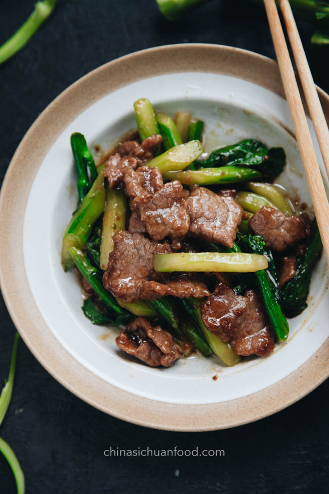 beef and Chinese broccoli |chinasichuanfood.com