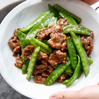 beef and snow pea stir fry|chinasichuanfood.com