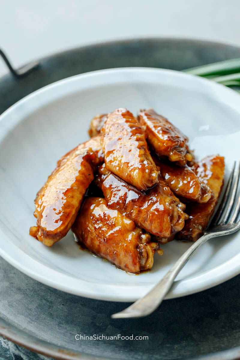 braised chicken wings|chinasichuanfood.com