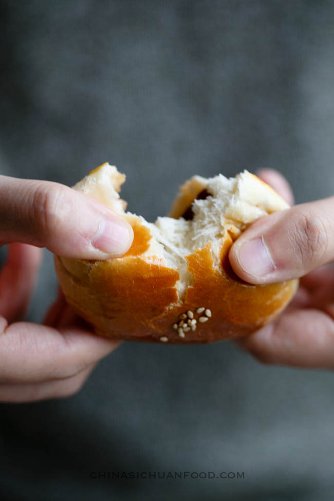 baked char siu bao | chinasichuanfood.com