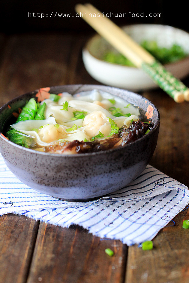 Chinese Shrimp Wonton Soup