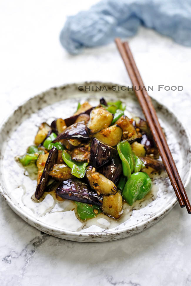 Eggplant with garlic sauce| chinasichuanfood.com