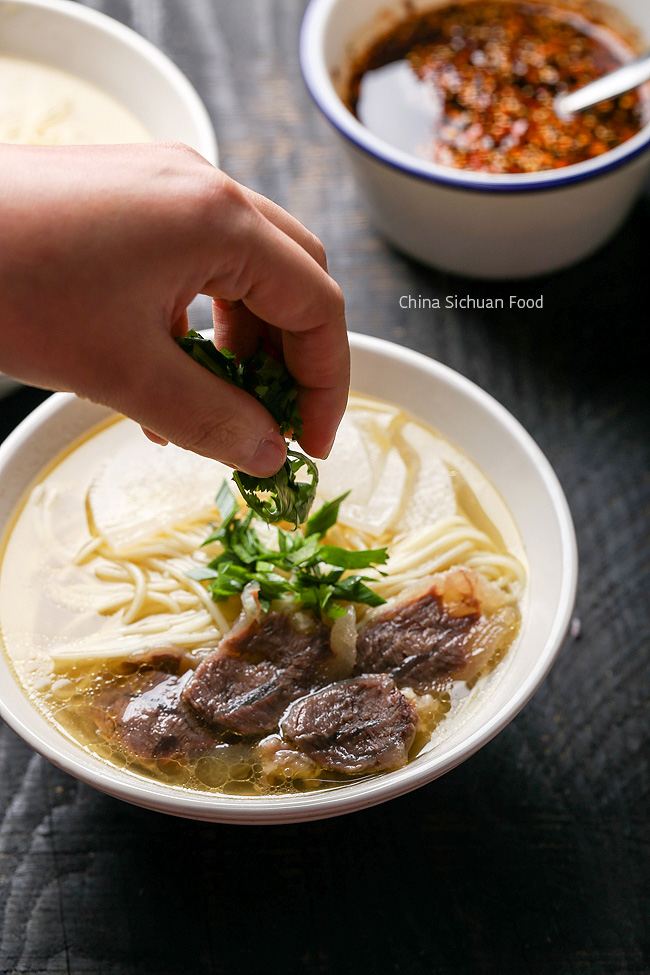 Lanzhou beef noodle soup