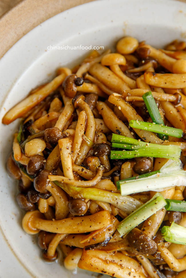 mushroom stir fry|chinasichuanfood.com