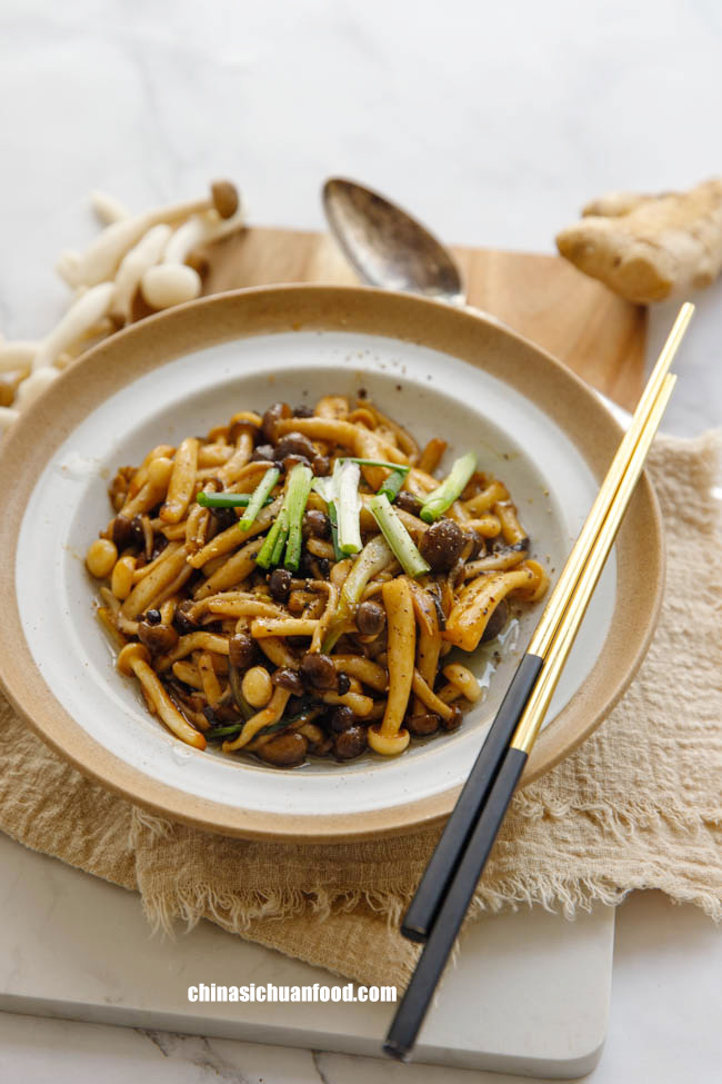 mushroom stir fry|chinasichuanfood.com