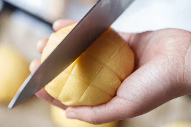 Pineapple buns|chinasichuanfood.com