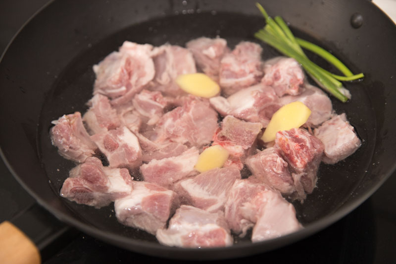 Red braised pork ribs|chinasichuanfood.com