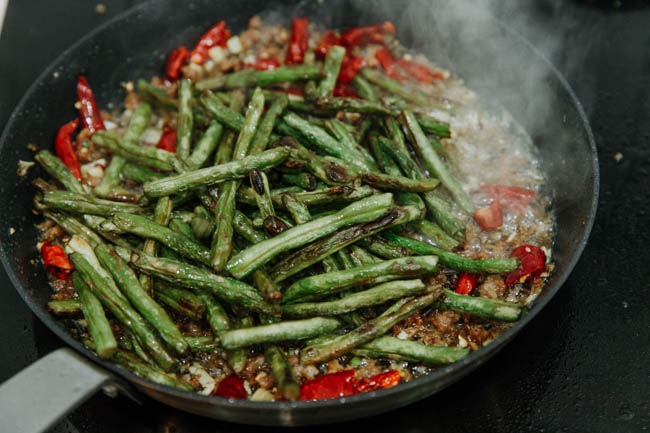 Sichuan dry fried green beans|chinasichuanfood.com