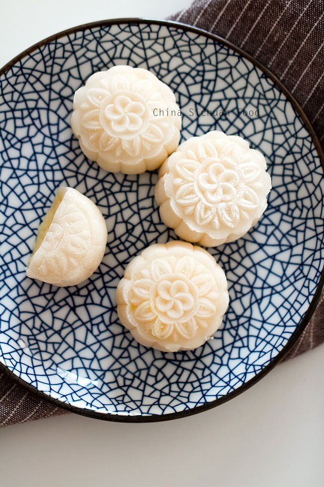 snow skin mooncake with custard filling