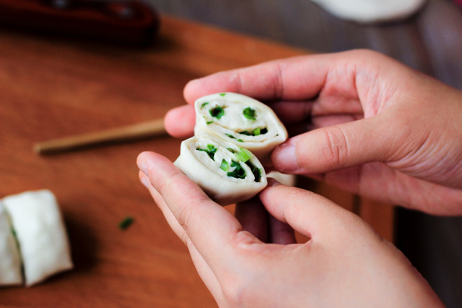 Steamed scallion buns steps