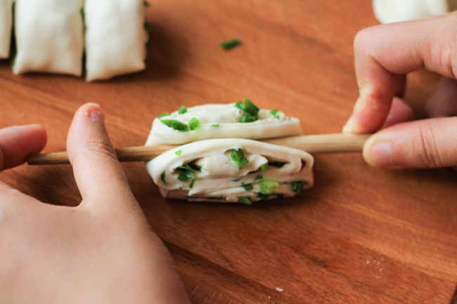 Steamed scallion buns steps