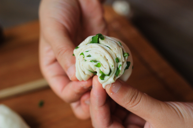 Steamed scallion buns steps