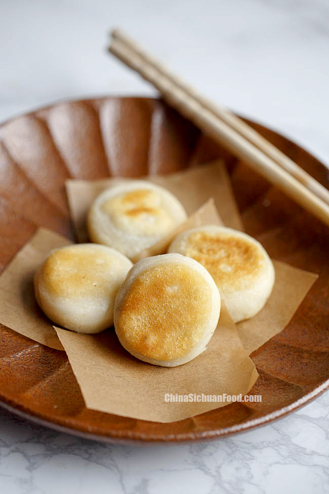 sticky rice cake with black sesame filling|chinasichuanfood.com