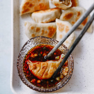 vegan potstickers with mushrooms|chinasichuanfood.com