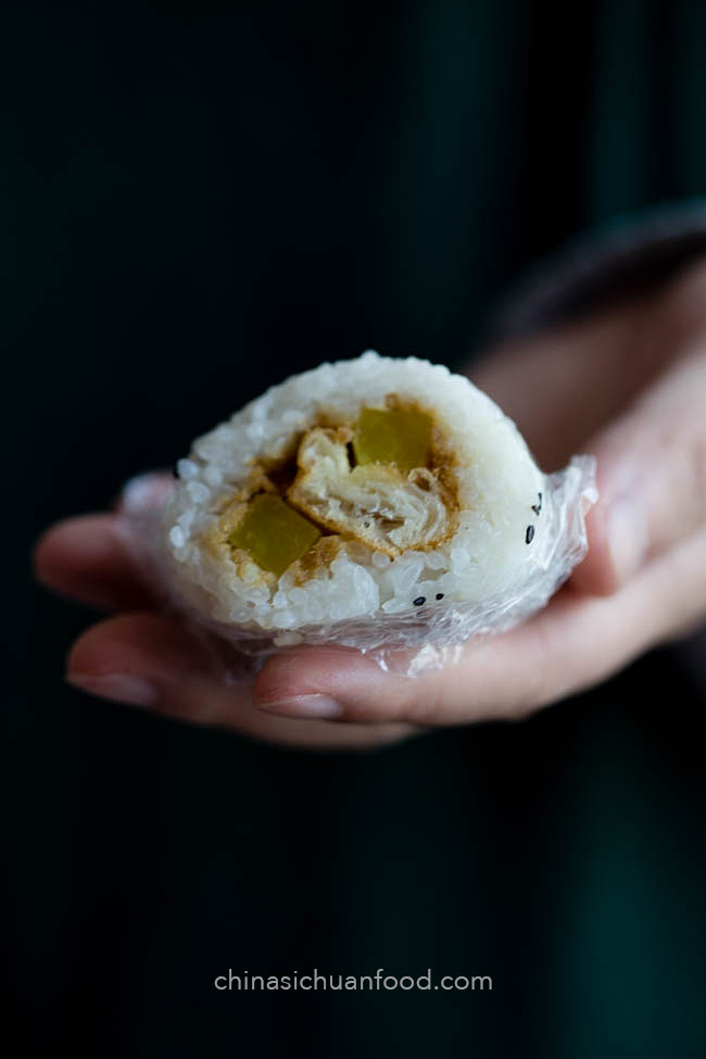 Zi Fantuan, stuffed sticky rice balls | chinasichuanfood.com