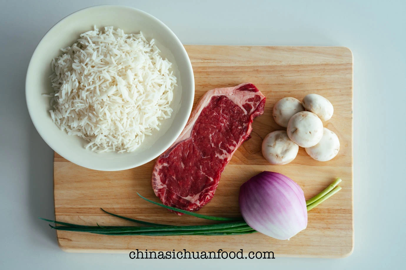 beef and button mushrooms fried rice | chinasichuanfood.com