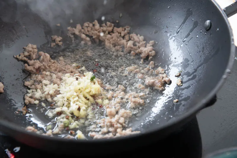 braised tofu with minced pork|chinasichuanfood.com