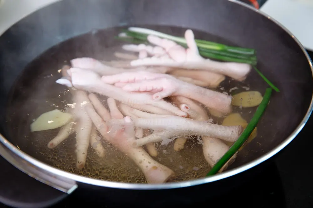 chicken feet|chinasichuanfood.com