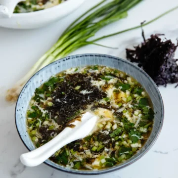 Chinese seaweed soup with egg drops|chinasichuanfood.com