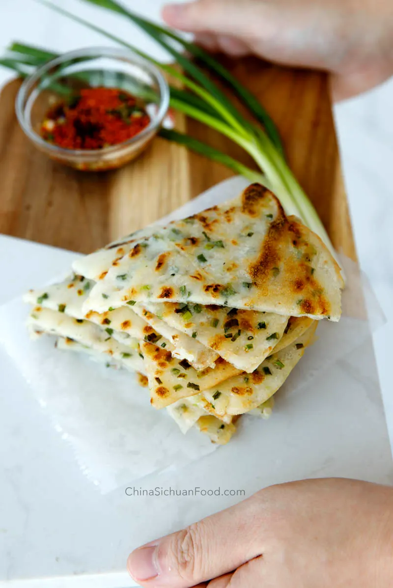 easy scallion pancake|chinasichuanfood.com