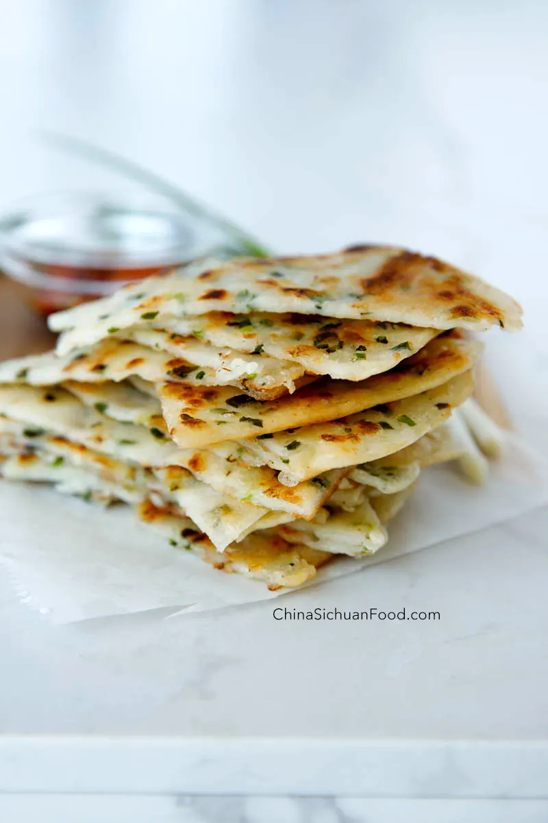 easy scallion pancake|chinasichuanfood.com