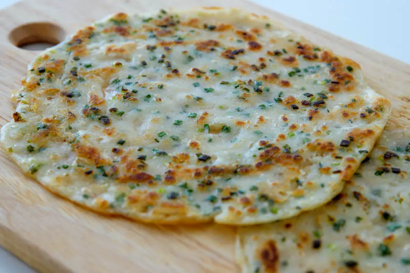 easy scallion pancake|chinasichuanfood.com