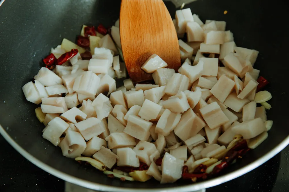 kung pao lotus root|chinasichuanfood.com