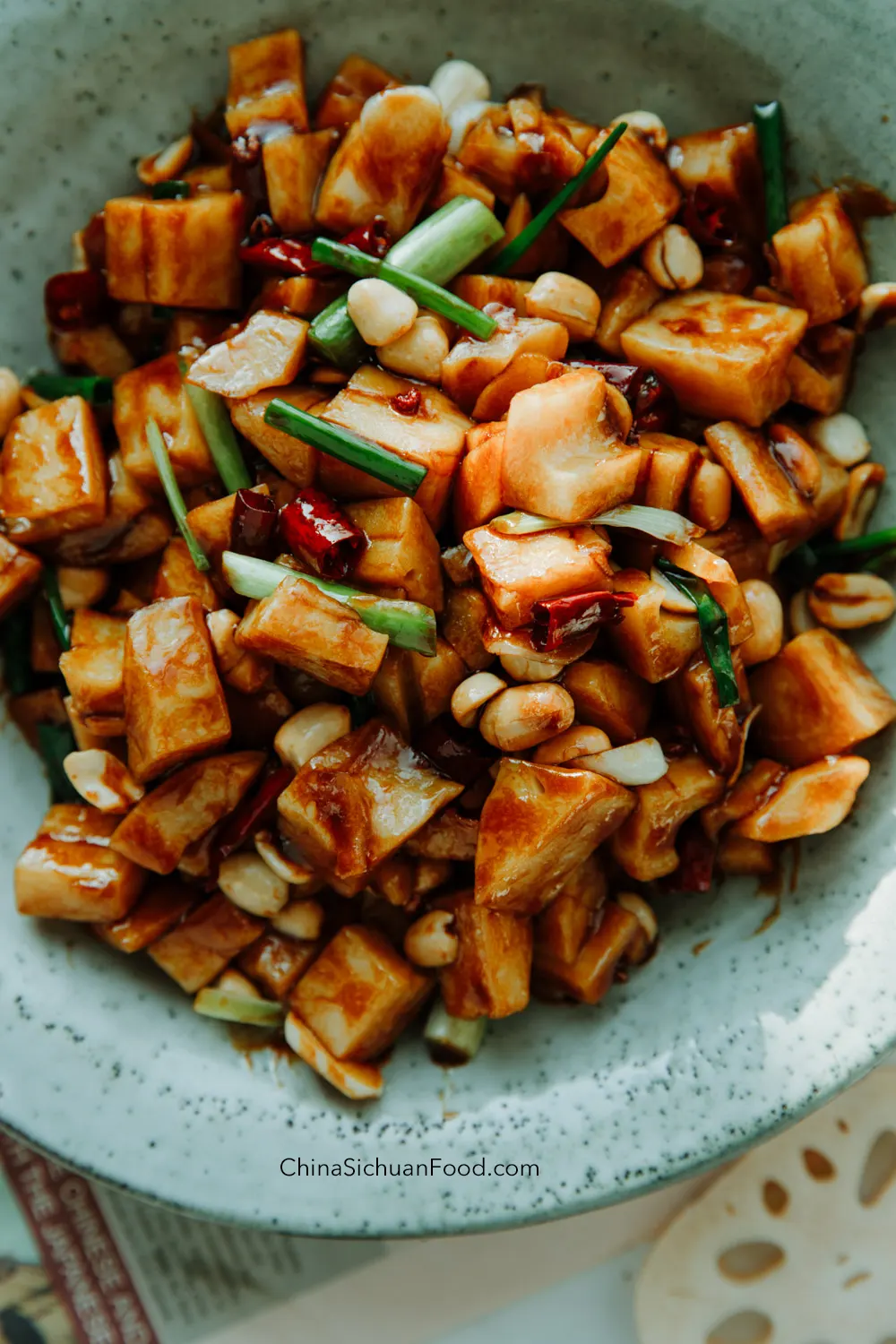 lotus root soup|chinasichuanfood.com