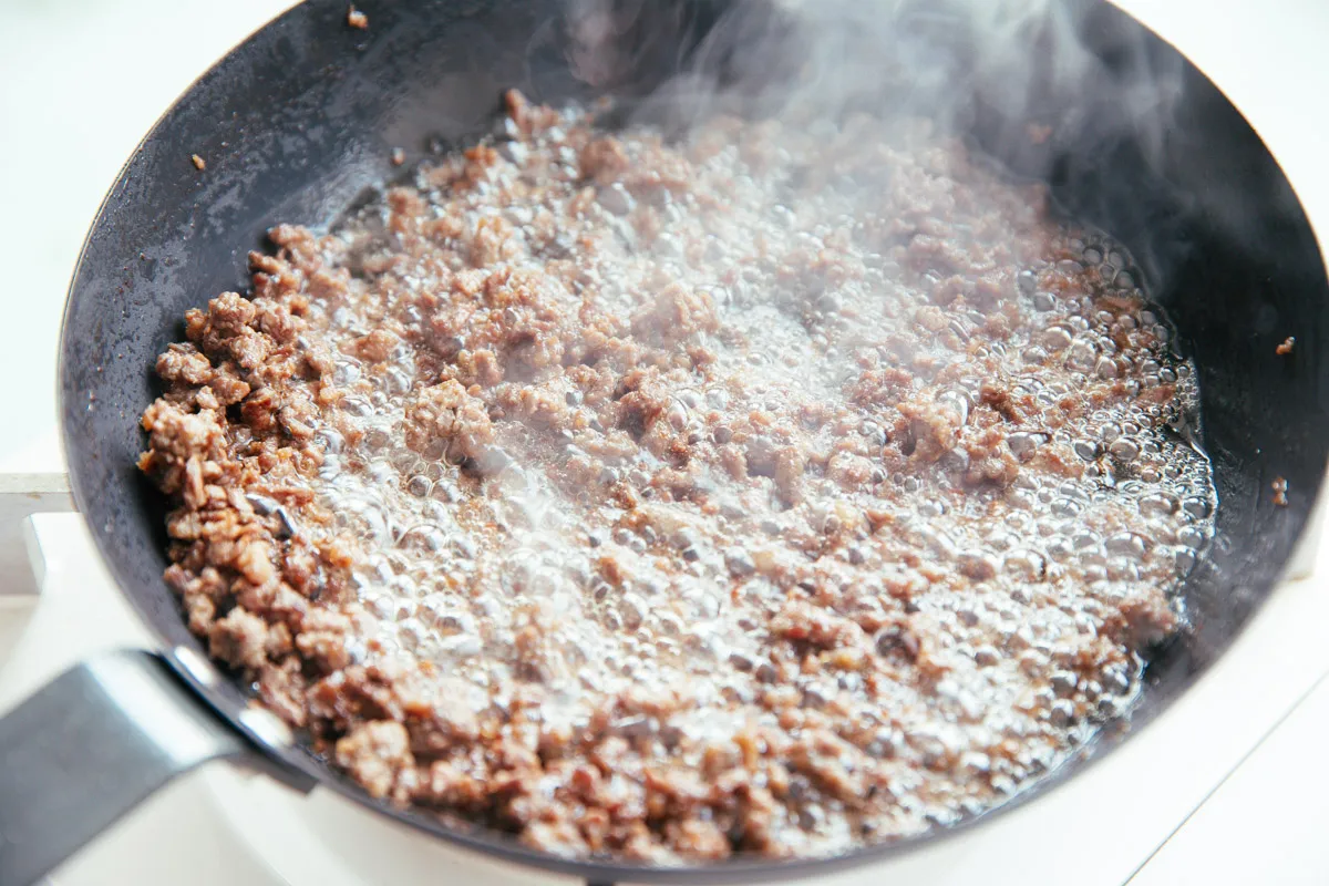 spicy minced beef stir fry | chinasichuanfood.com