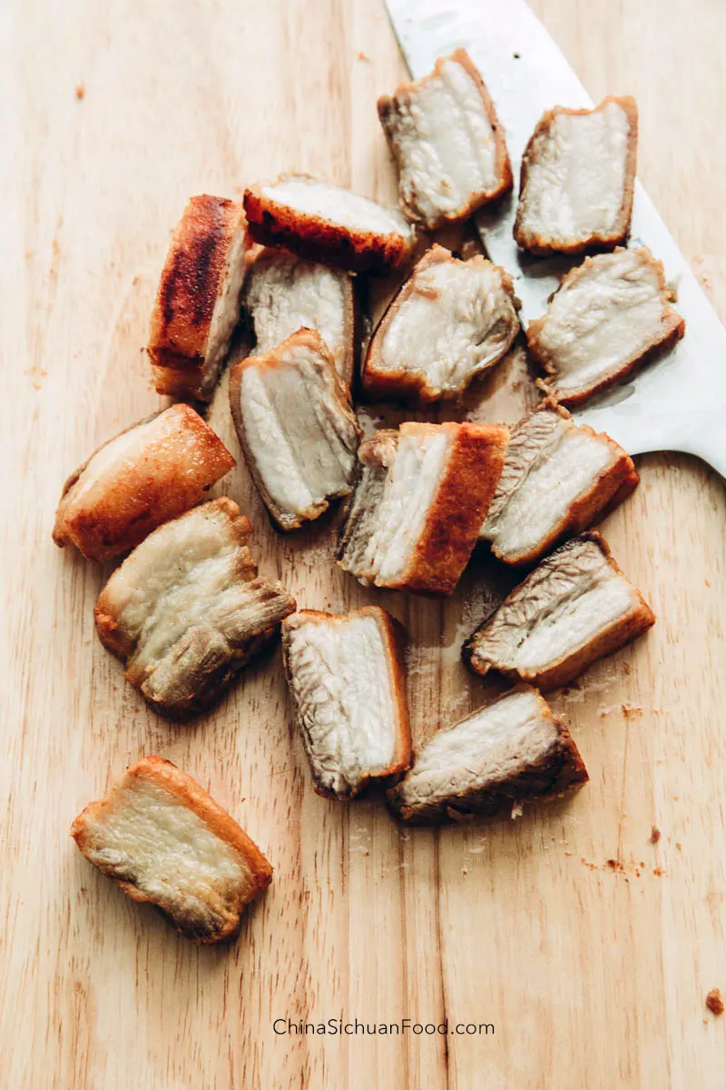 pan-fried crispy pork belly|chinasichuanfood.com