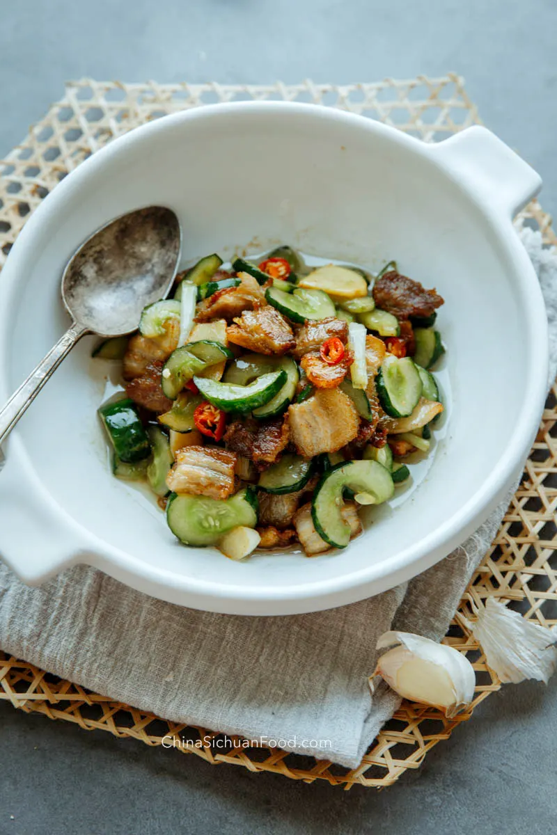 pork and cucumber stir fry|chinasichuanfood.com