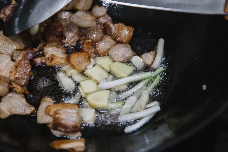 pork and cucumber stir fry|chinasichuanfood.com