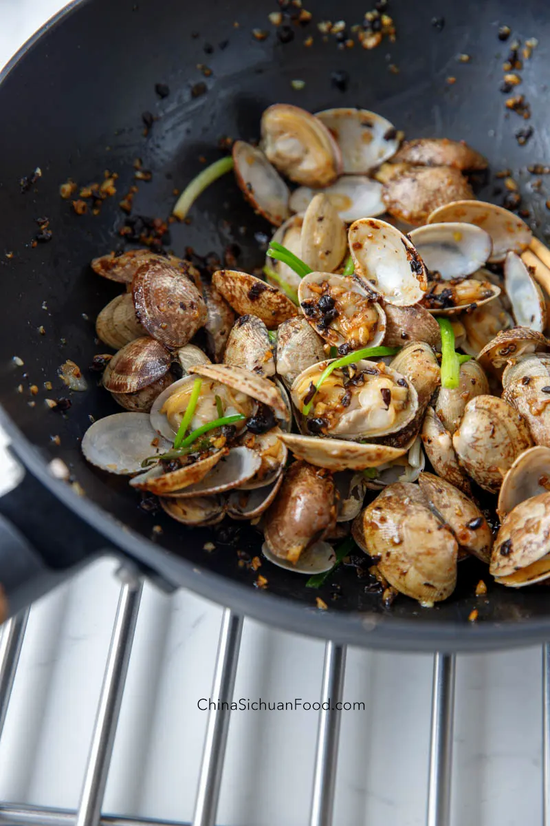 clam with fermented black beans|chinasichuanfood.com