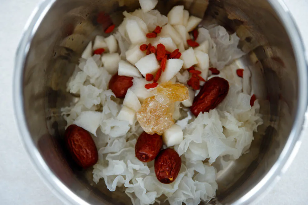 snow fungus soup|chinasichuanfood.com