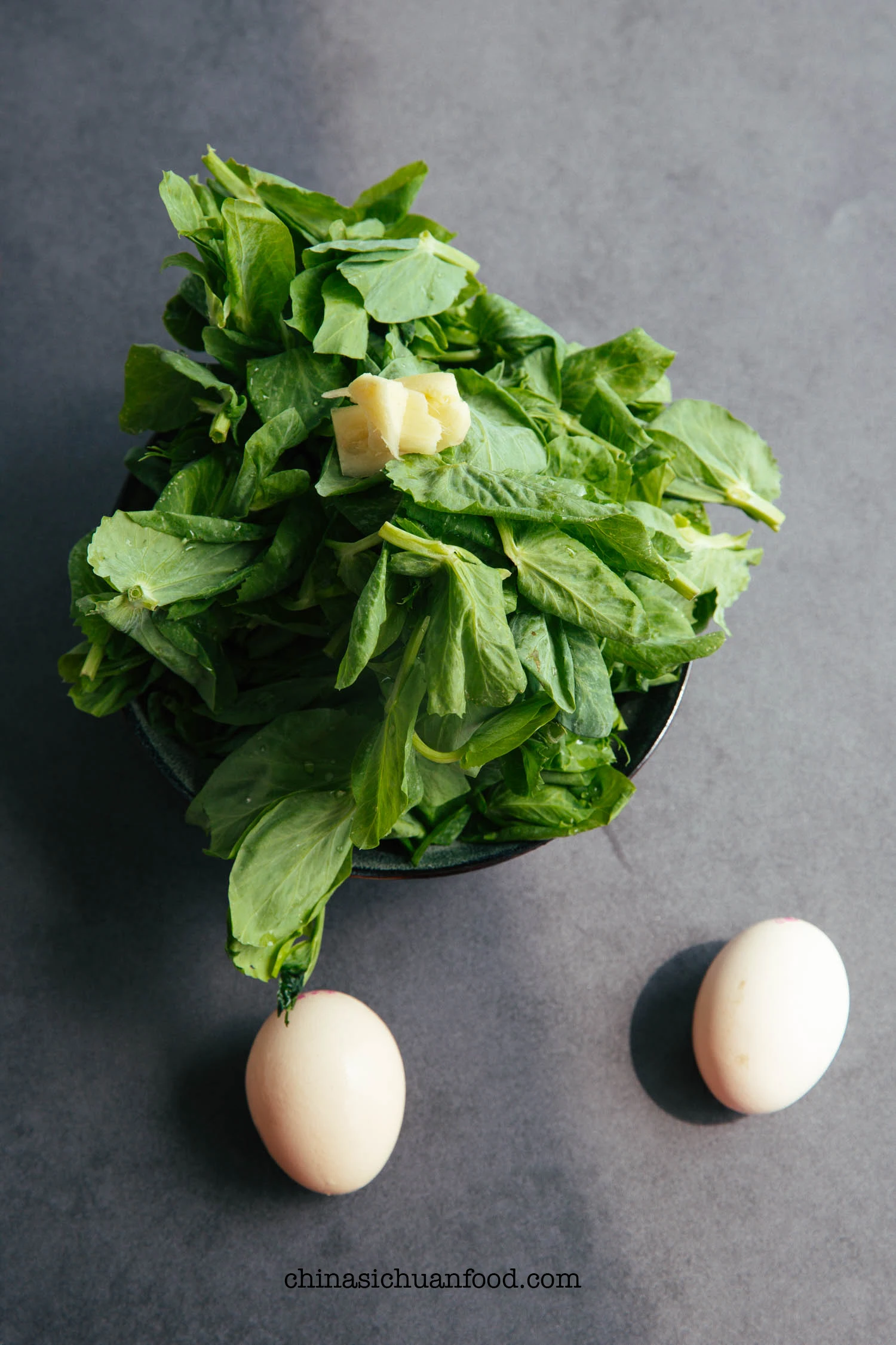 snow pea leaf soup | chinasichuanfood.com