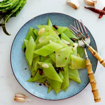 stem celtuce stir fry|chinasichuanfood.com