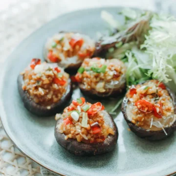 stuffed mushrooms with hot garlic sauce|chinasichuanfood.com